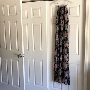 Lulu’s Floral Maxi Dress